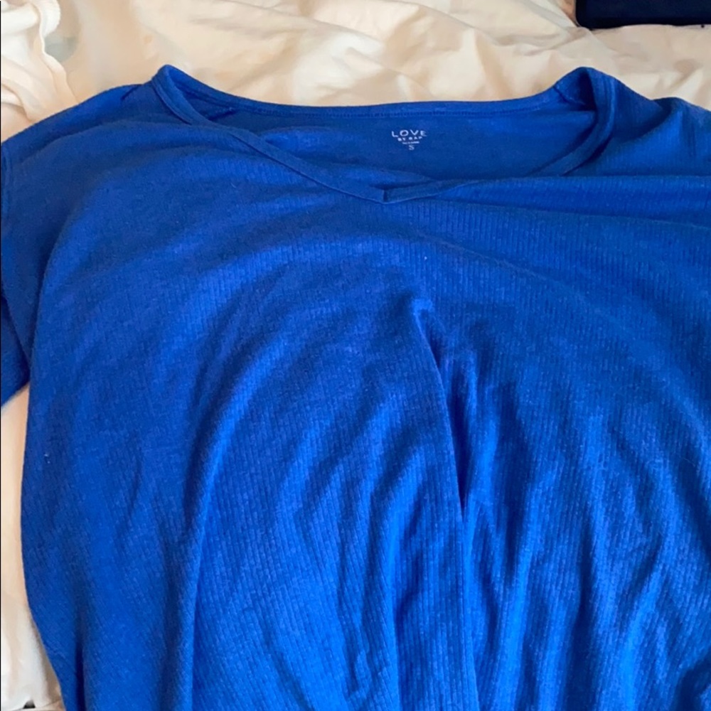 Love by Gap long sleeve tee